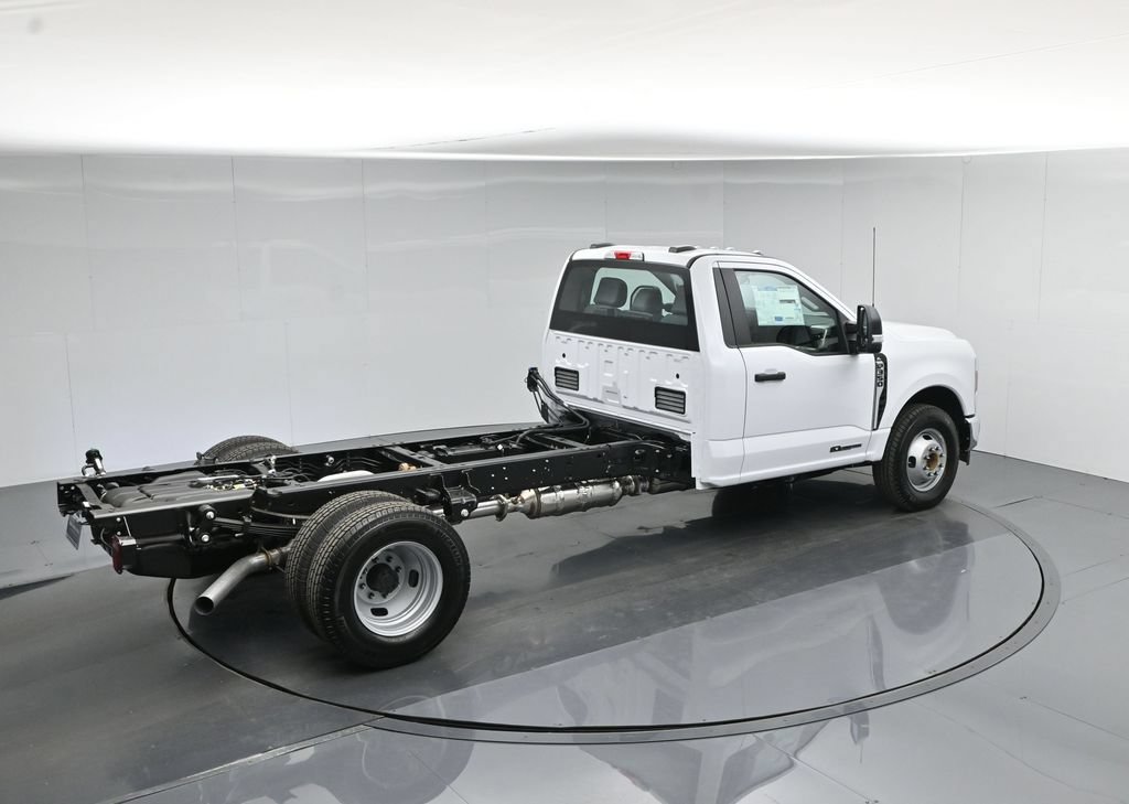 New 2026 Ford F350 XL w/ XL Chrome Package RWD image 34