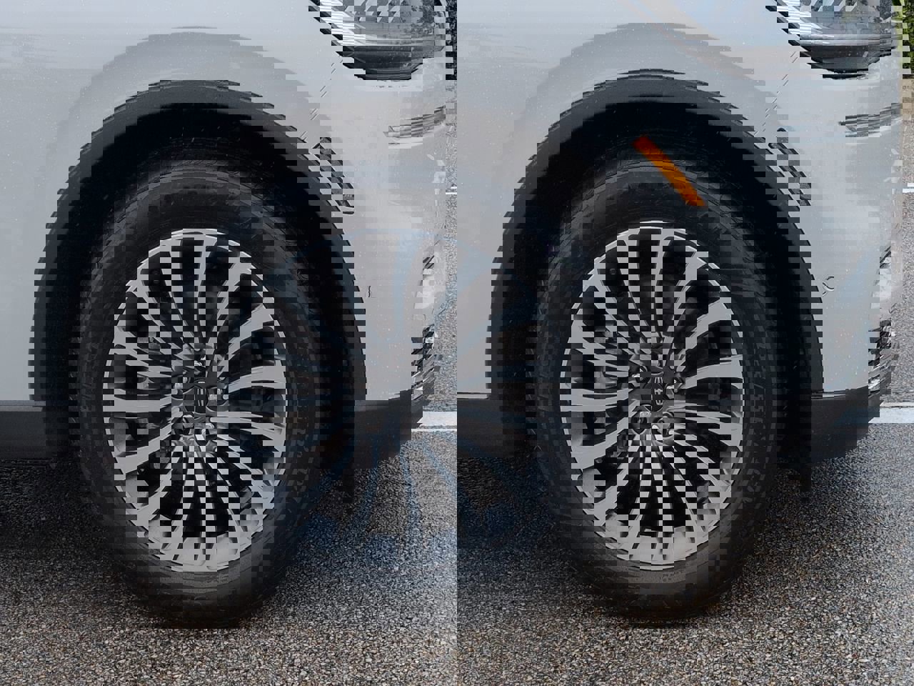 Certified 2022 Lincoln Aviator Reserve RWD image 11