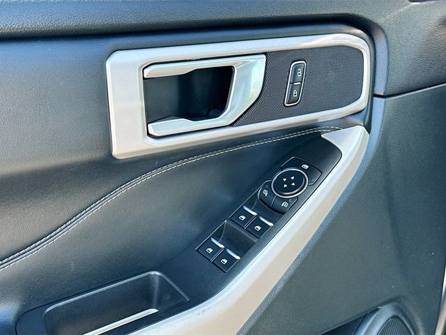 Used 2024 Ford Explorer XLT w/ Equipment Group 202A image 17