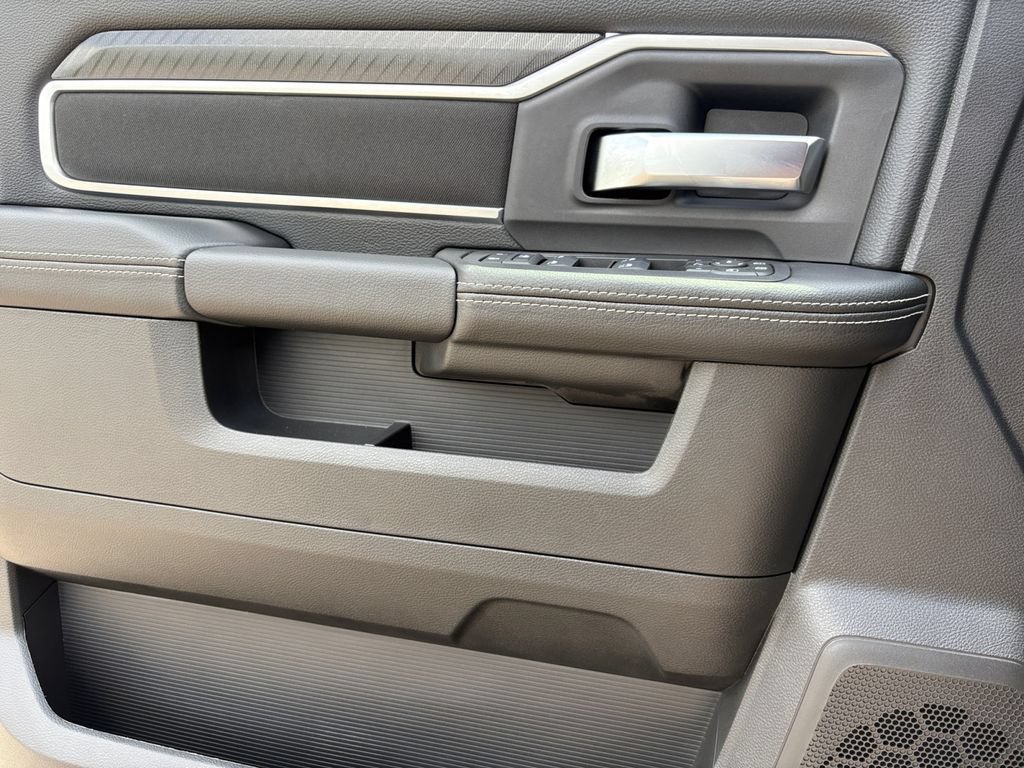 New 2026 RAM 2500 Big Horn AWD/4WD image 11