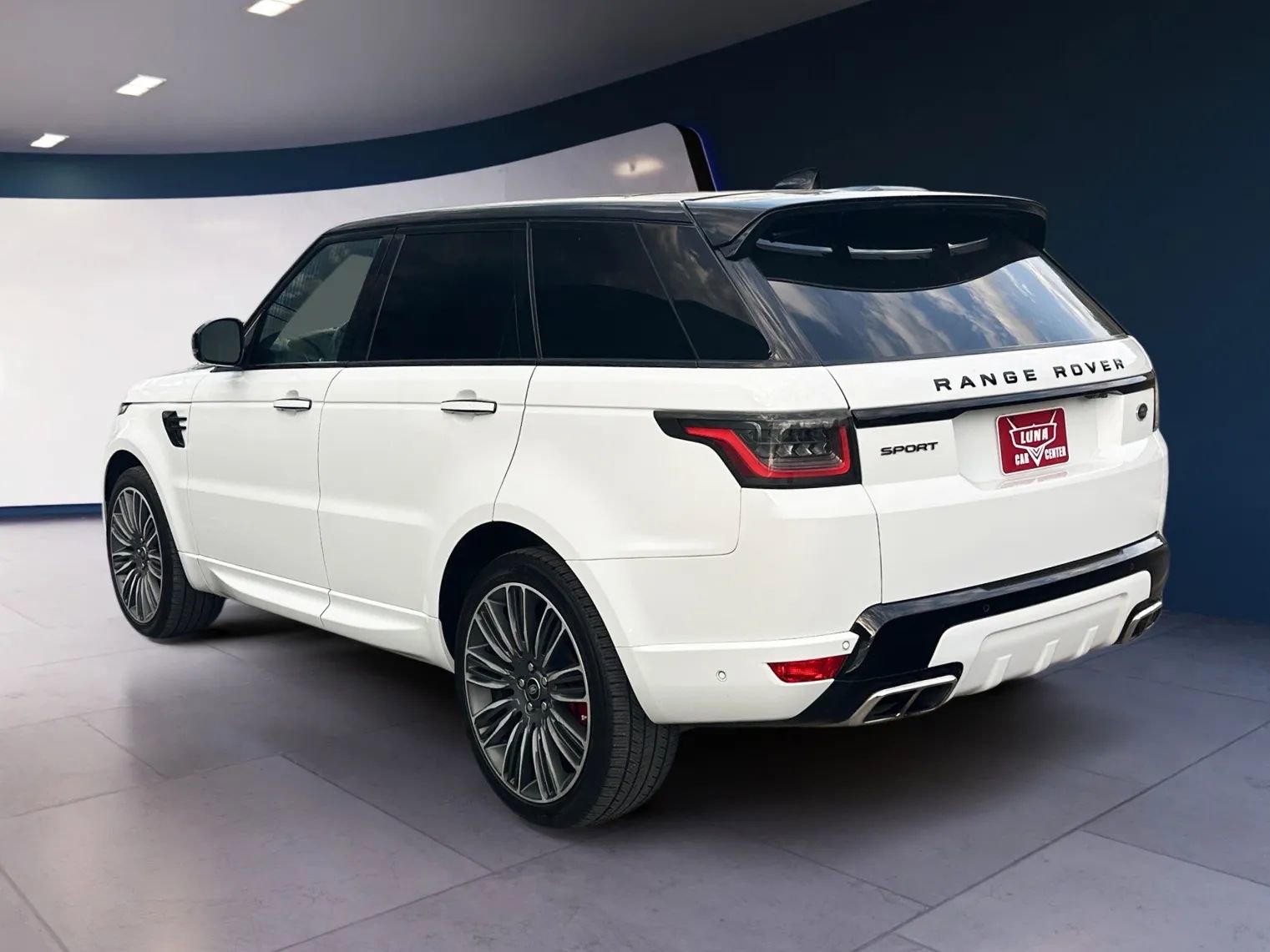 Used 2018 Land Rover Range Rover Sport HSE Dynamic AWD/4WD image 3