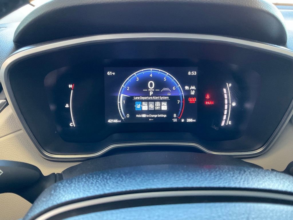 Used 2024 Toyota Corolla Cross XLE image 15