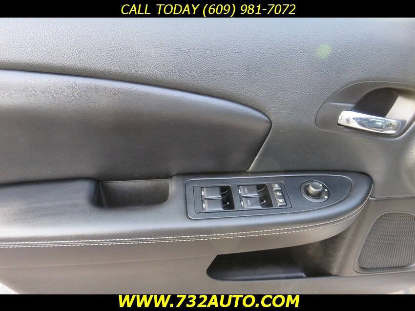 Used 2014 Chrysler 200 Limited w/ Sun/Sound Group FWD image 30