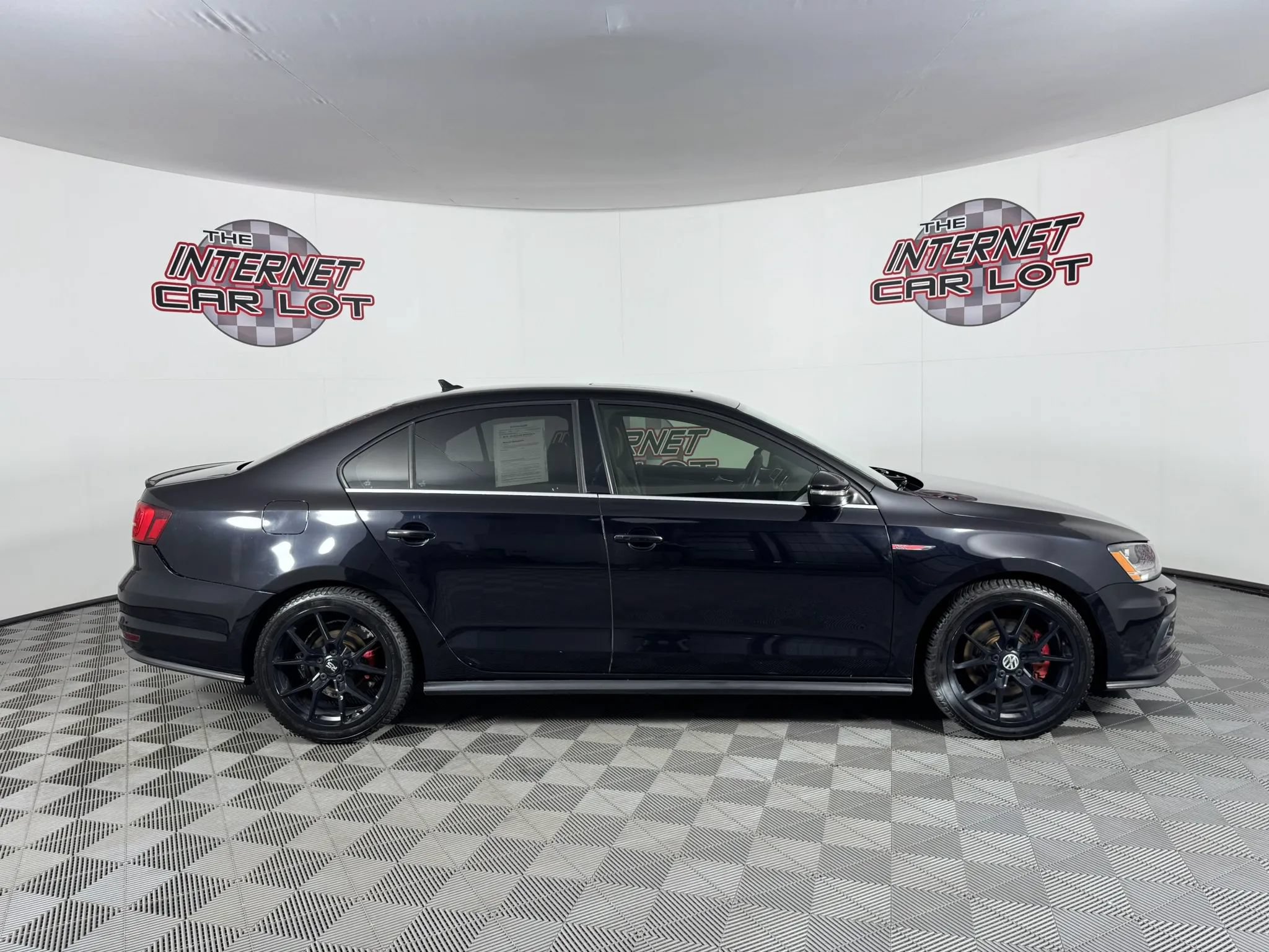 Used 2017 Volkswagen Jetta GLI FWD image 8