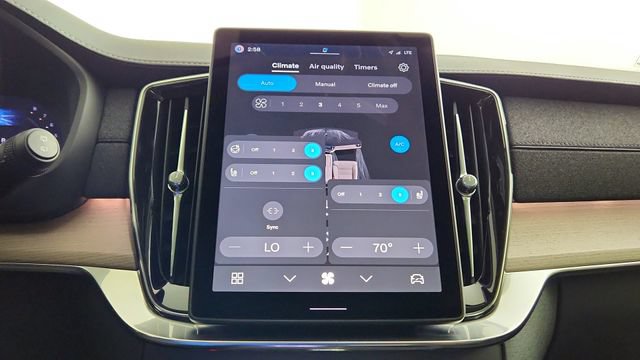 New 2026 Volvo XC90 B6 Plus w/ Protection Package AWD/4WD image 23