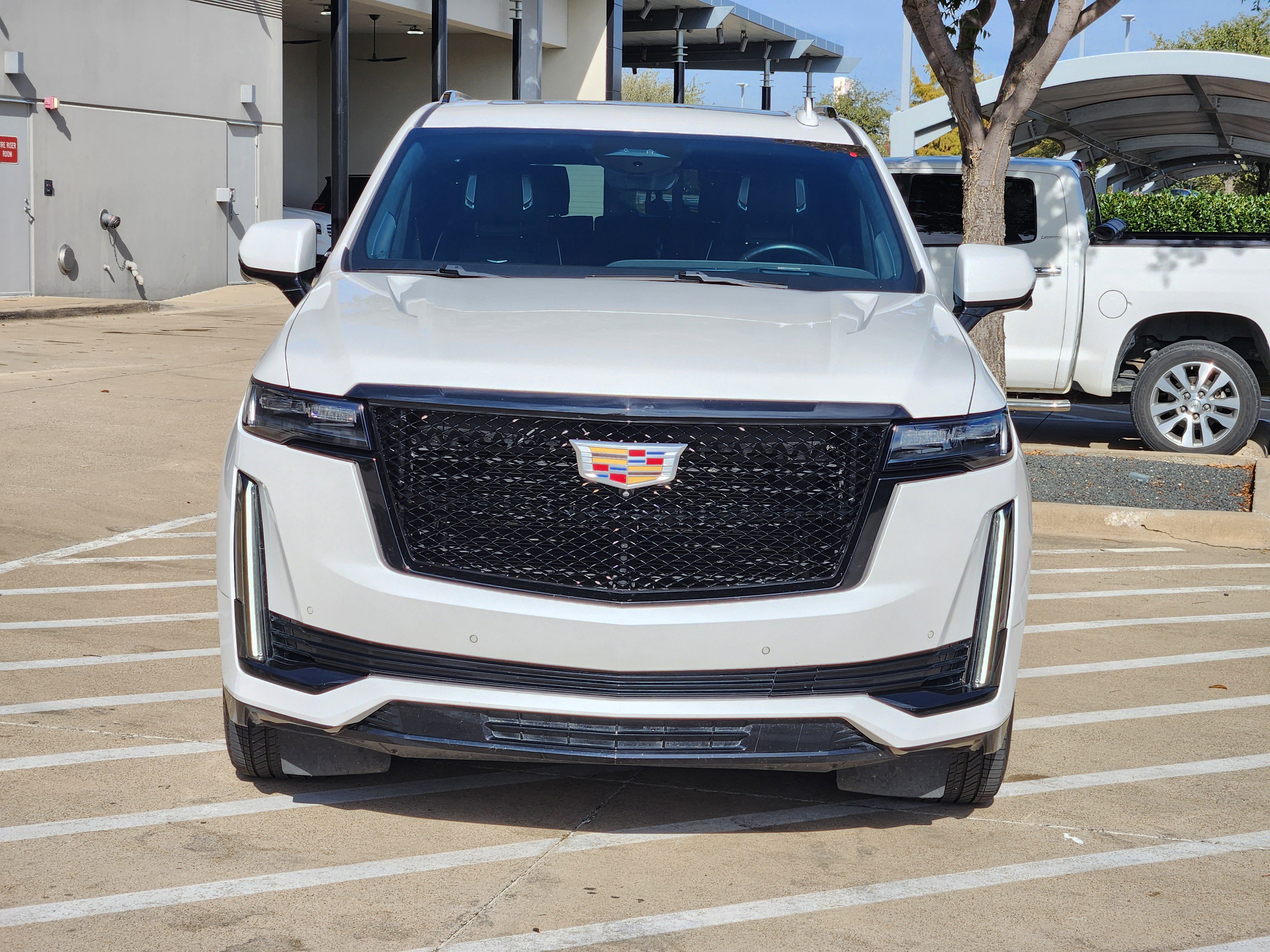 Used 2022 Cadillac Escalade Sport Platinum image 5