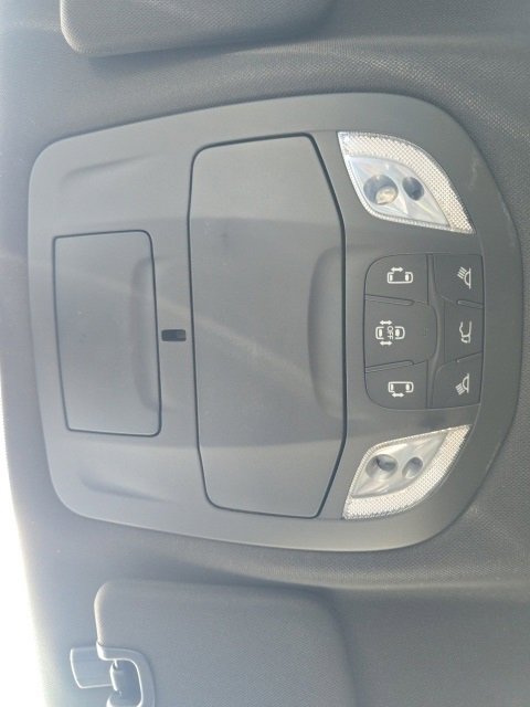 New 2026 Chrysler Pacifica Select image 17