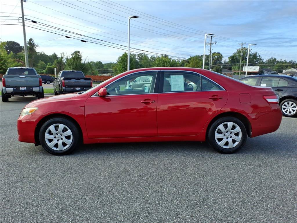Used 2010 Toyota Camry LE FWD image 14