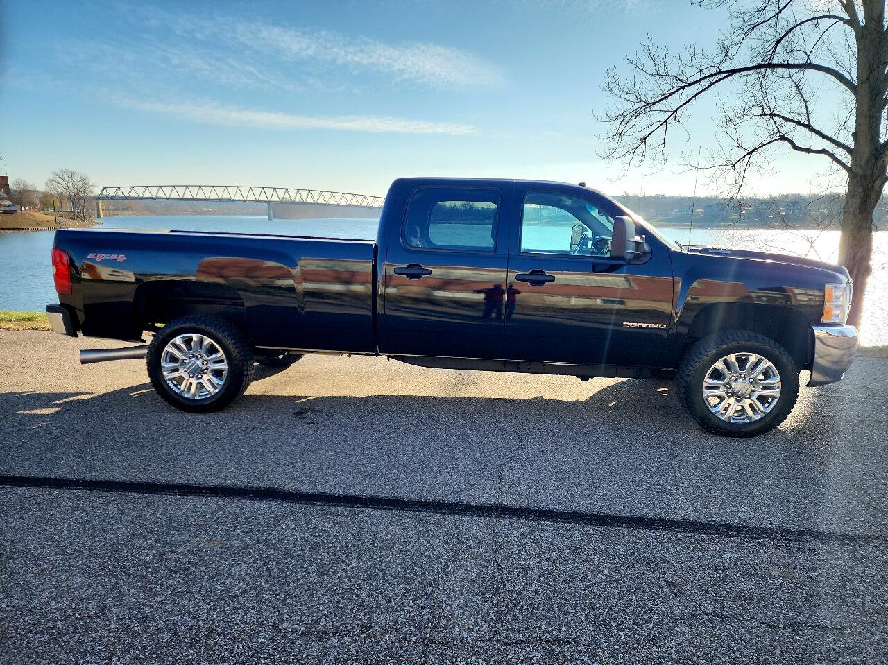 Used 2008 Chevrolet Silverado 2500 LT w/ 1LT Convenience Package AWD/4WD image 6