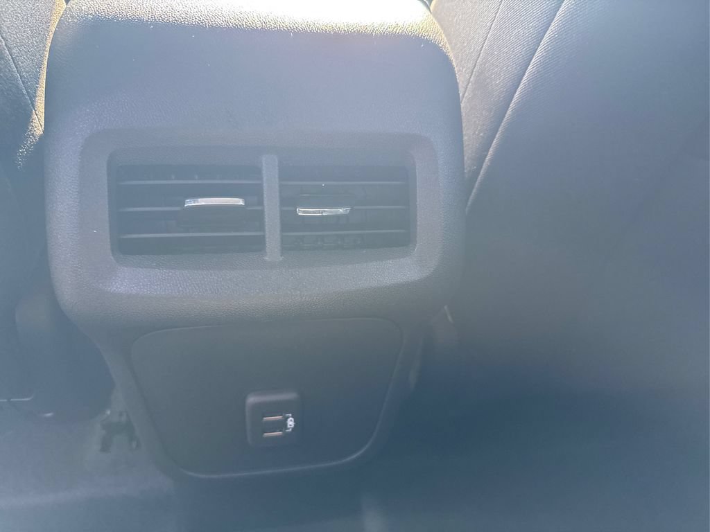 Used 2023 Chevrolet Equinox LT AWD/4WD image 18