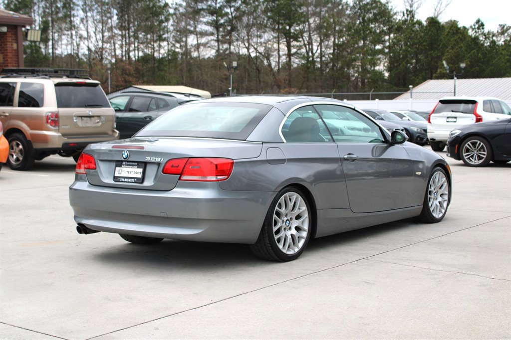 Used 2008 BMW 328i Convertible image 12