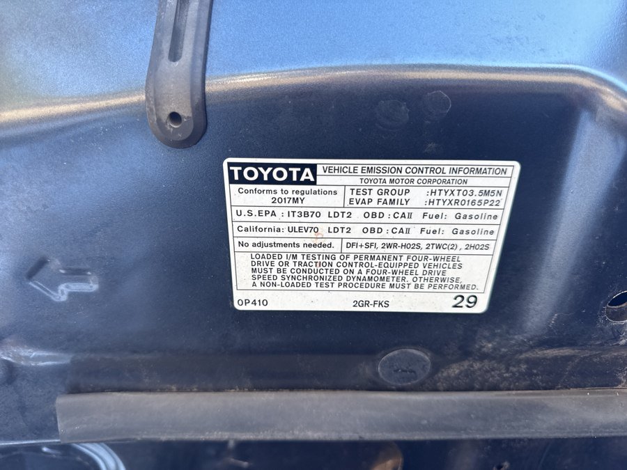 Used 2017 Toyota Tacoma SR5 AWD/4WD image 33