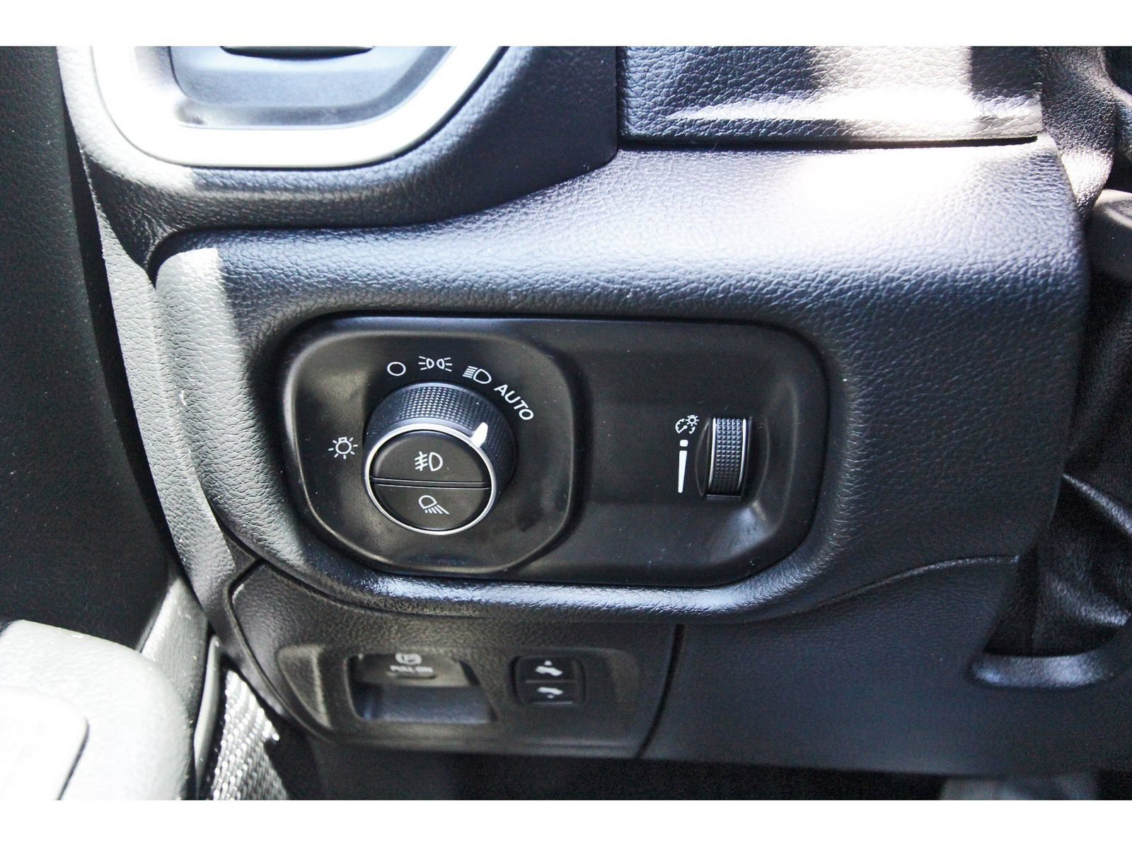 Used 2022 RAM 1500 Lone Star RWD image 19