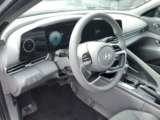 Certified 2024 Hyundai Elantra SEL FWD image 18