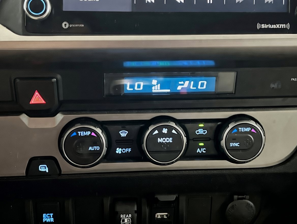 Used 2022 Toyota Tacoma SR5 RWD image 11