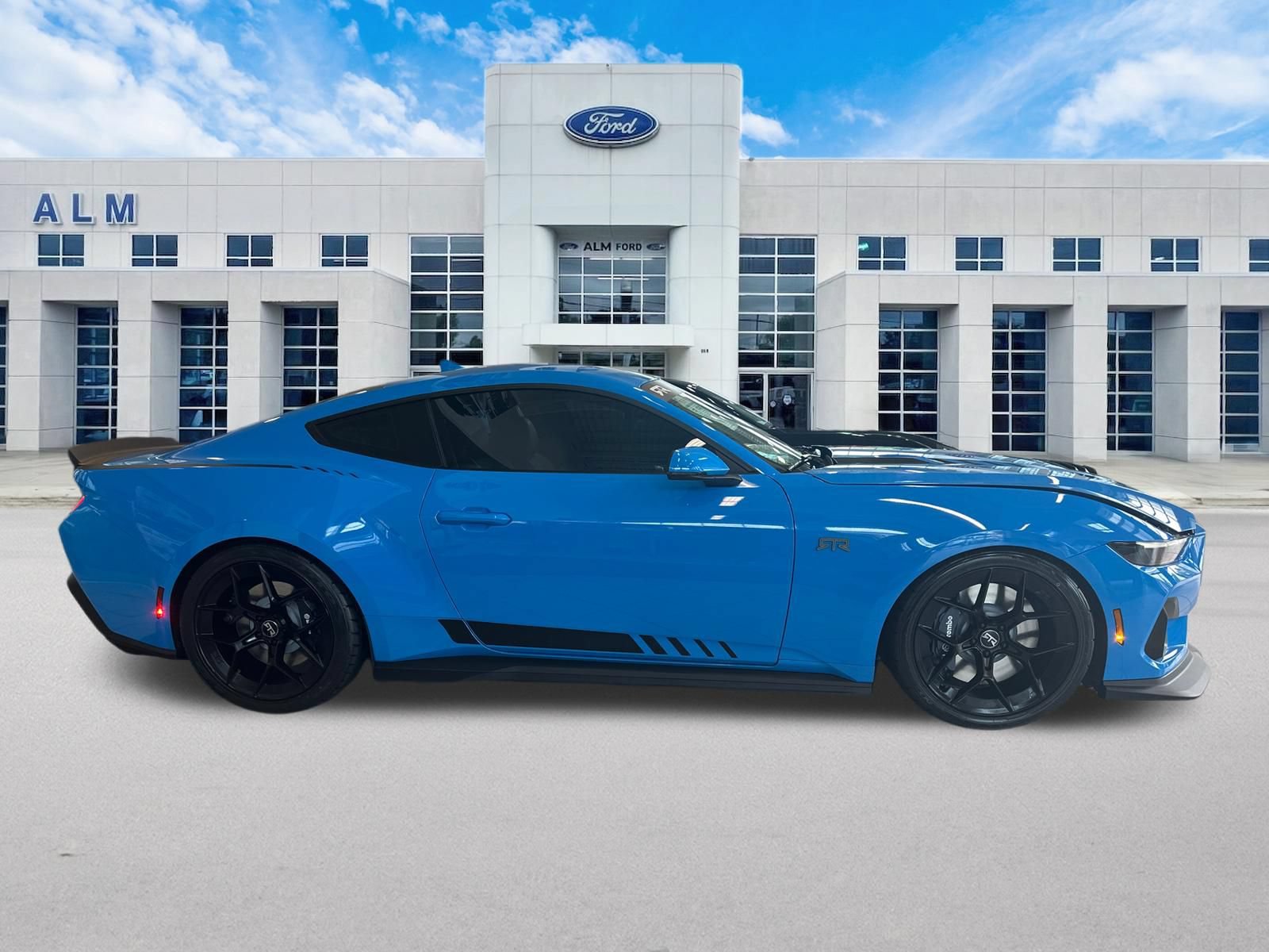 New 2026 Ford Mustang GT Premium w/ GT Performance Package RWD image 6
