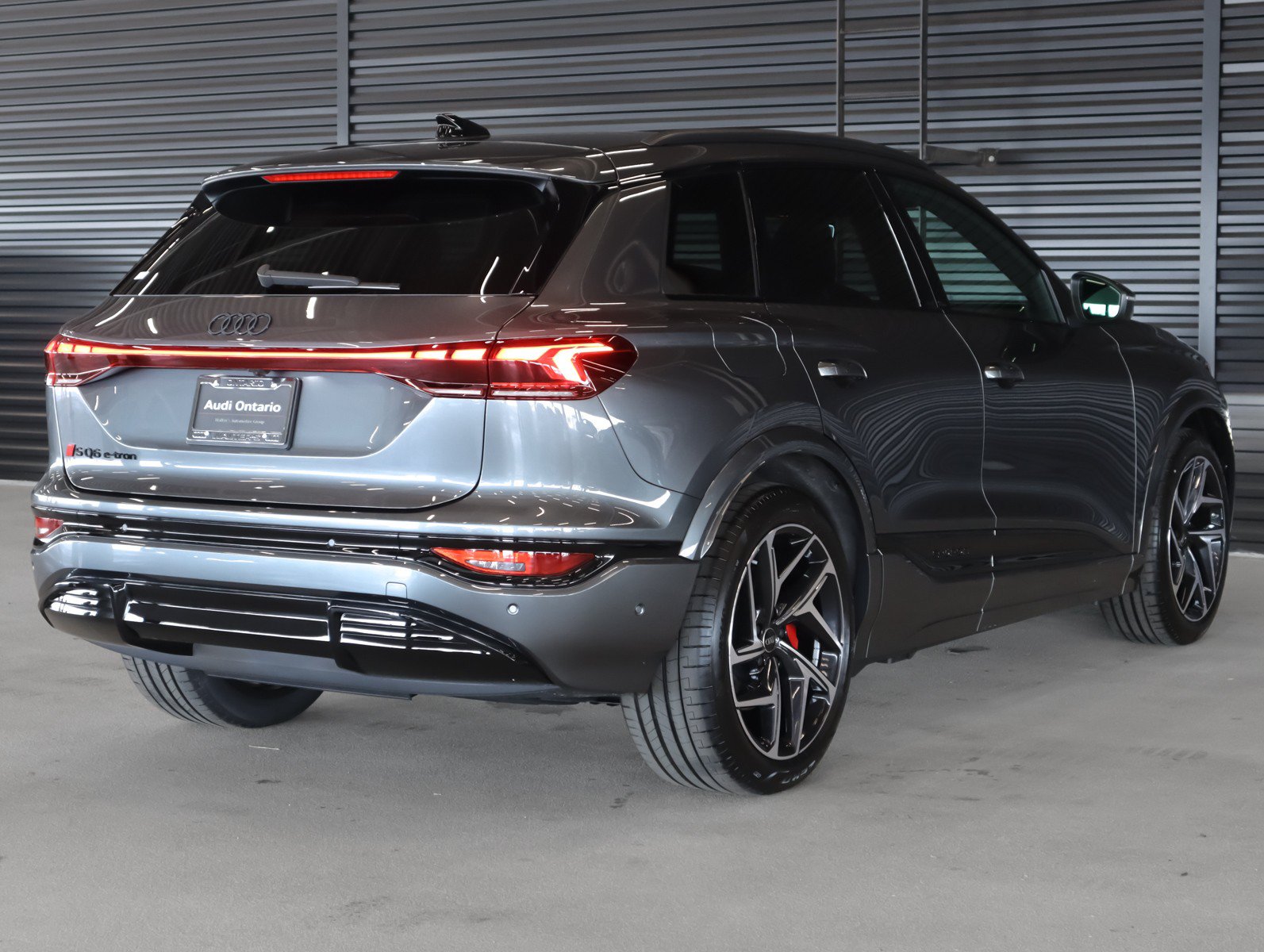 New 2027 Audi SQ6 e-tron Premium Plus AWD/4WD image 15