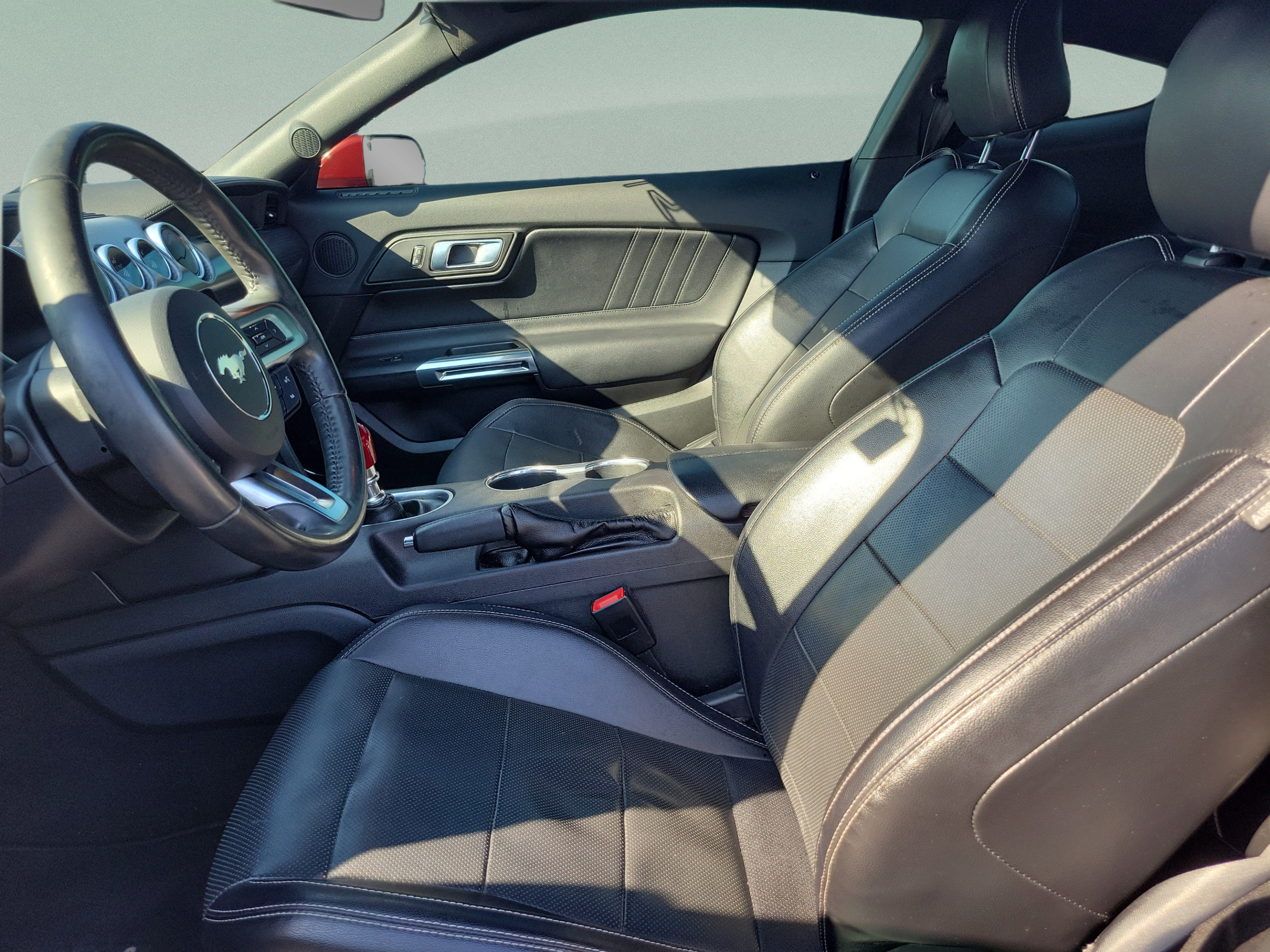 Used 2019 Ford Mustang GT Premium w/ GT Performance Package RWD image 18
