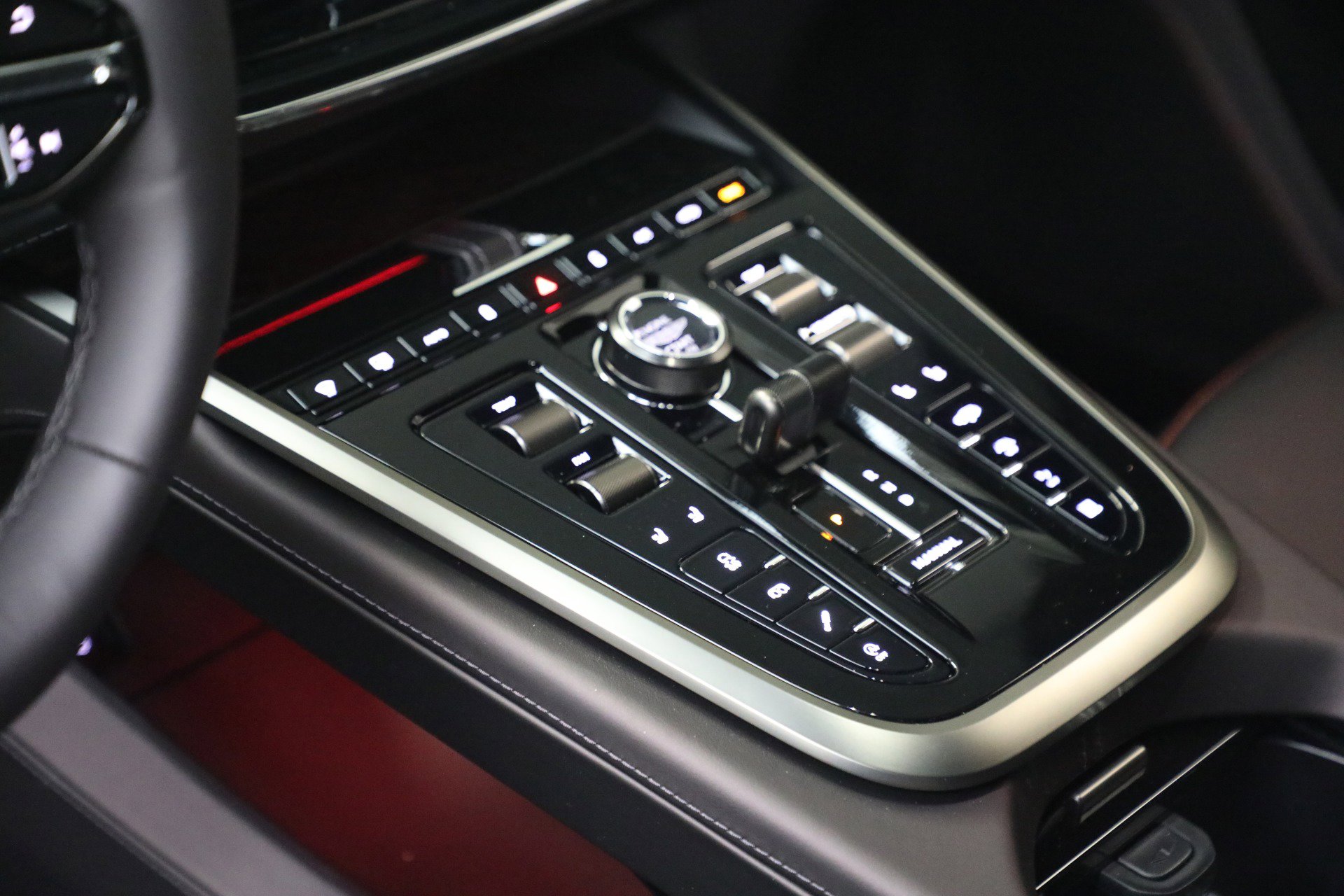 New 2026 Aston Martin DBX 707 image 22