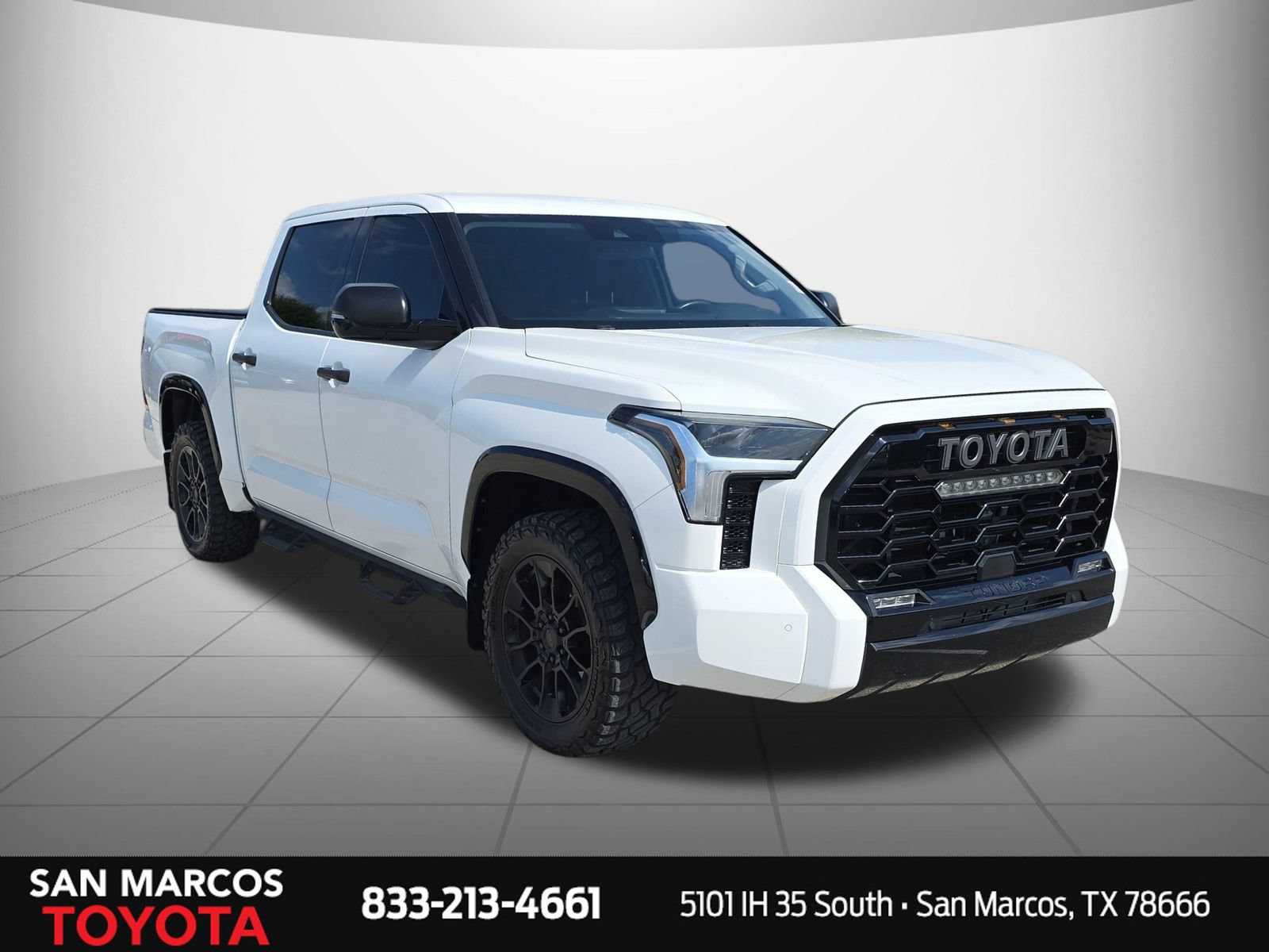 Used 2022 Toyota Tundra SR5 w/ Convenience Package RWD image 3