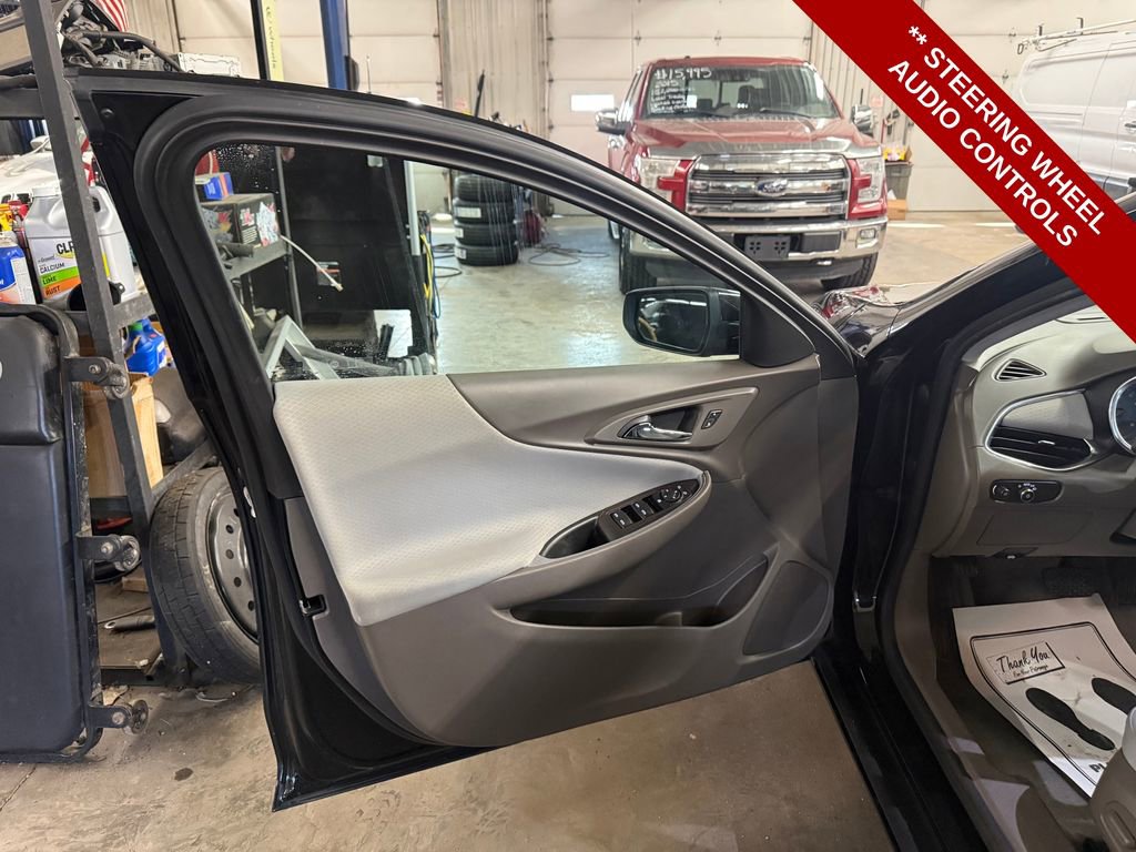 Used 2021 Chevrolet Malibu LT image 11