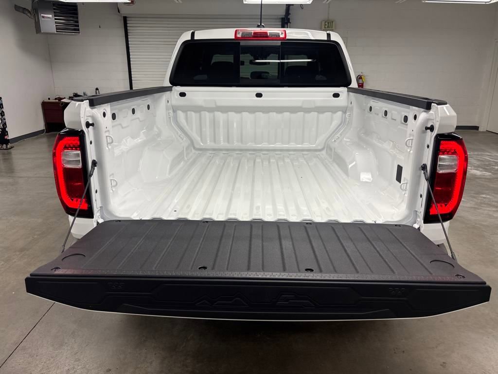 New 2026 GMC Canyon Elevation image 16