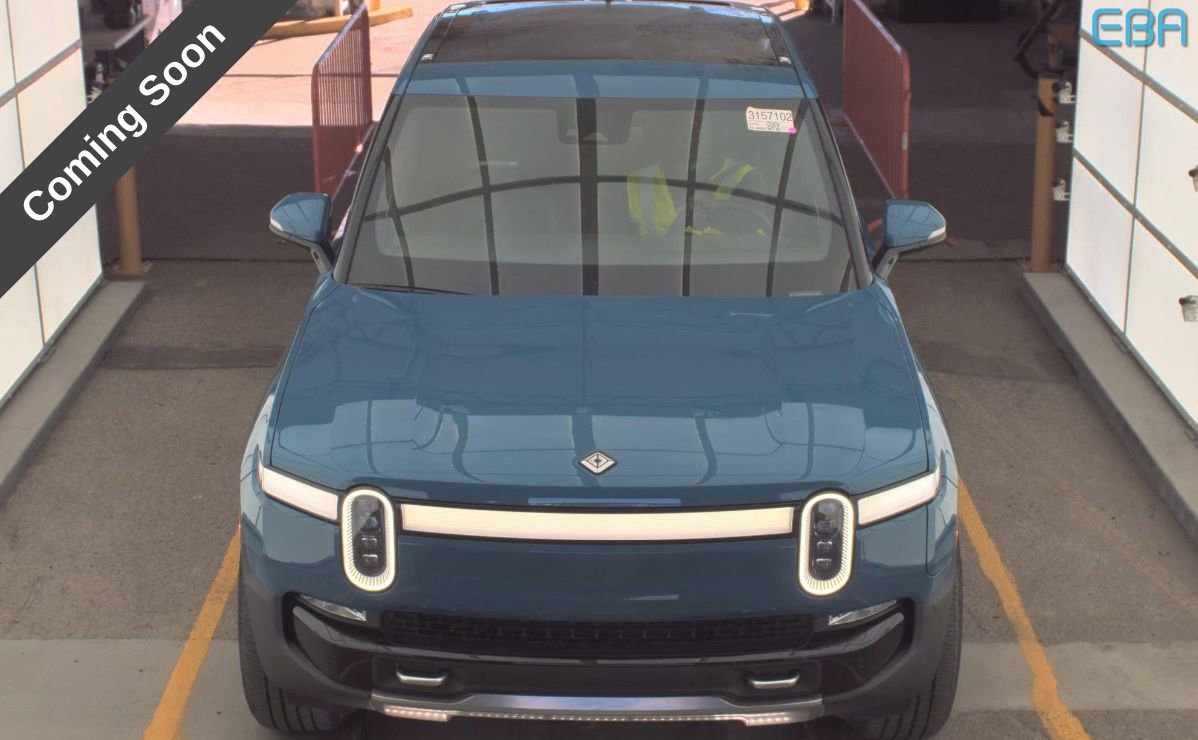 Used 2022 Rivian R1T Launch Edition image 2
