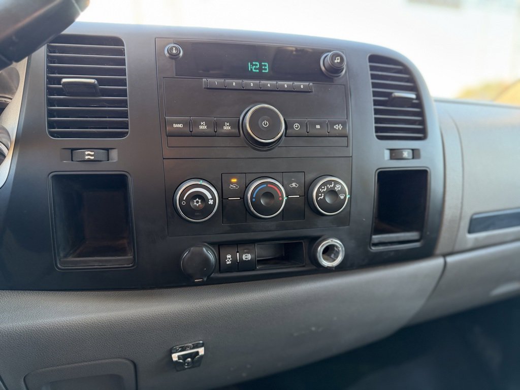 Used 2013 GMC Sierra 3500 W/T w/ Snow Plow Prep Package image 27