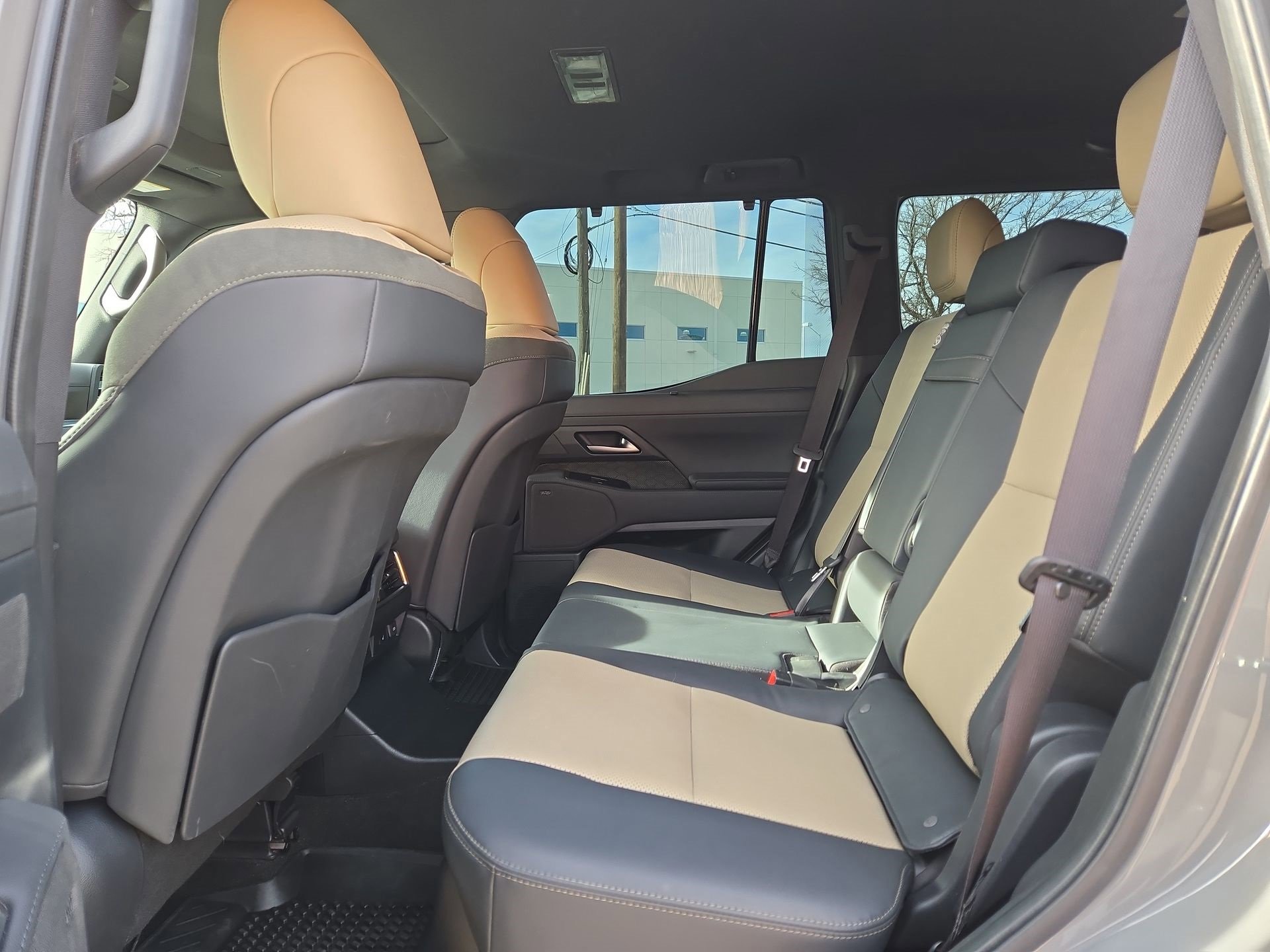 Used 2024 Lexus GX 550 image 13