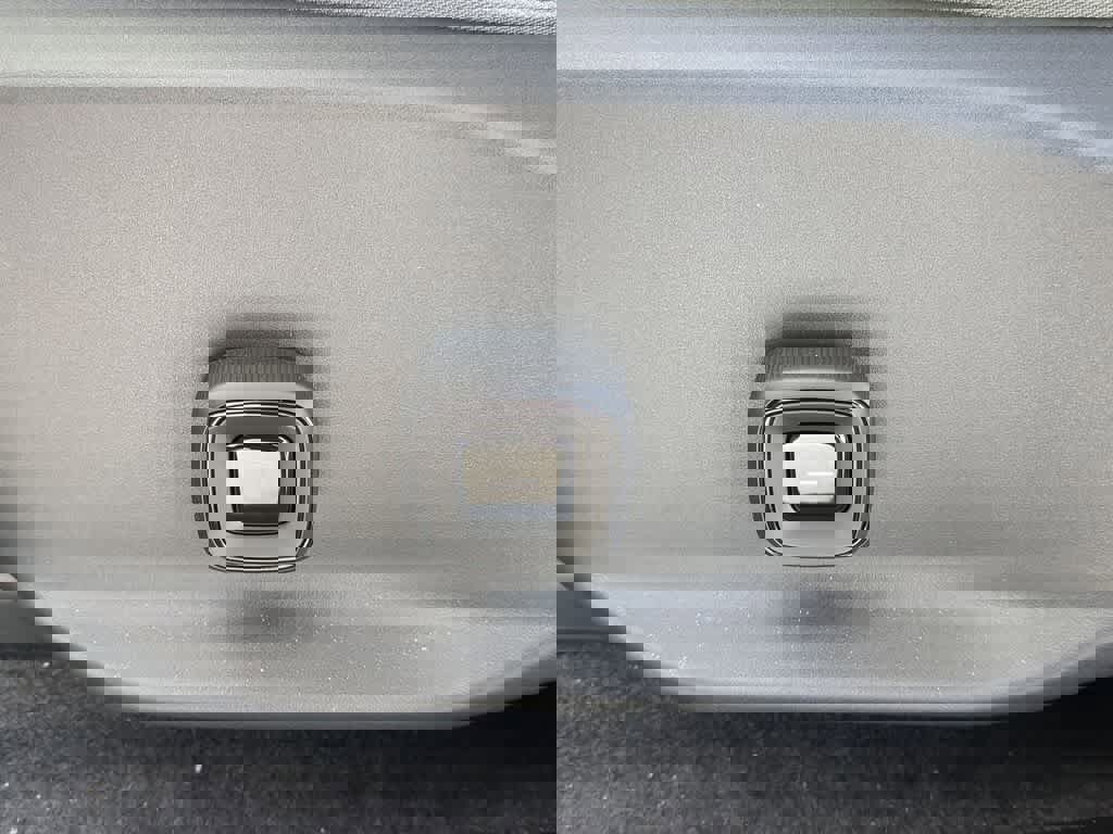 New 2026 Volvo EX30 Plus w/ Protection Package Premier image 16