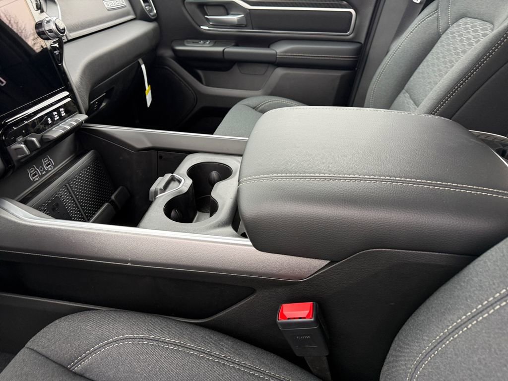 New 2026 RAM 1500 4x4 Crew Cab image 19