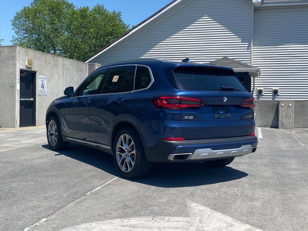 Used 2022 BMW X5 xDrive40i w/ Executive Package AWD/4WD image 4