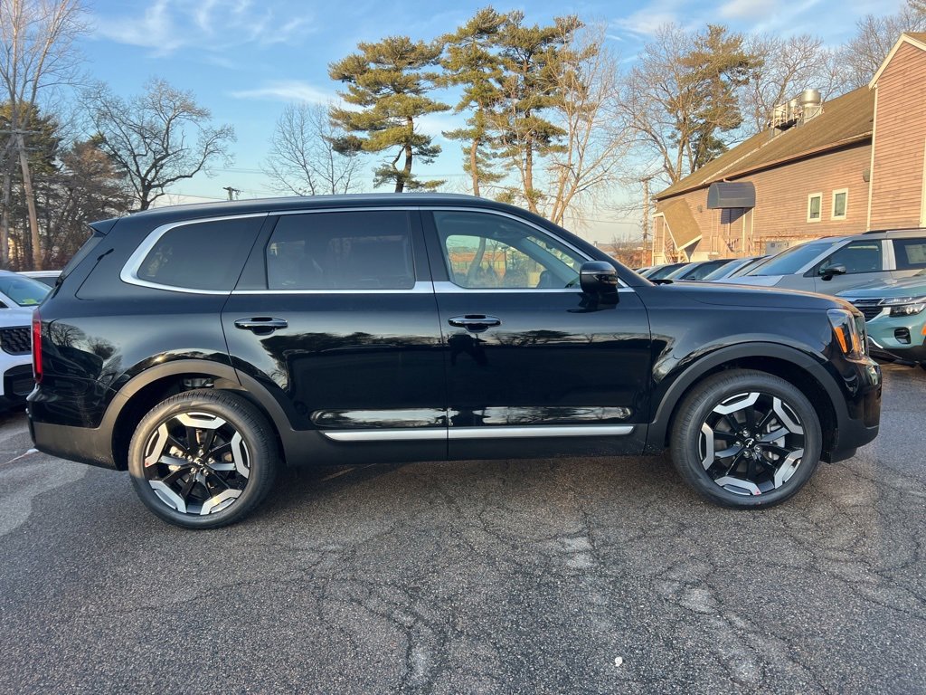 New 2025 Kia Telluride S image 4