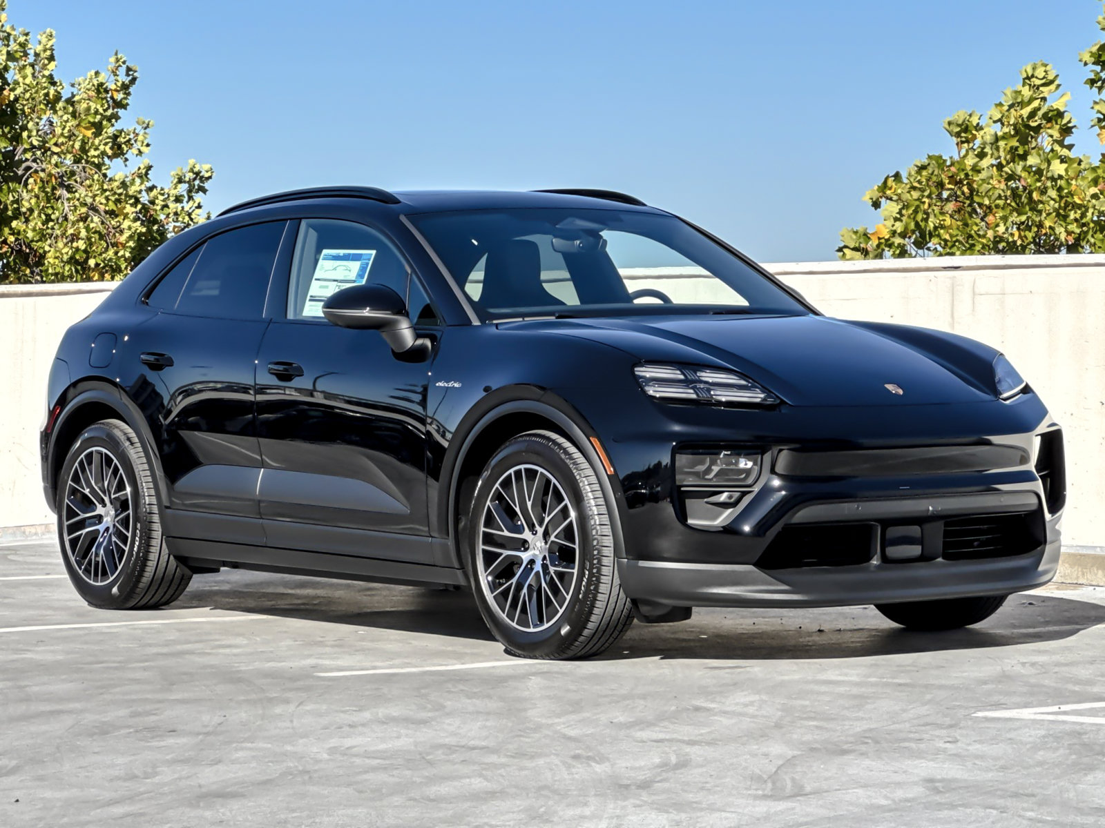 New 2026 Porsche Macan 4 Electric AWD/4WD image 11