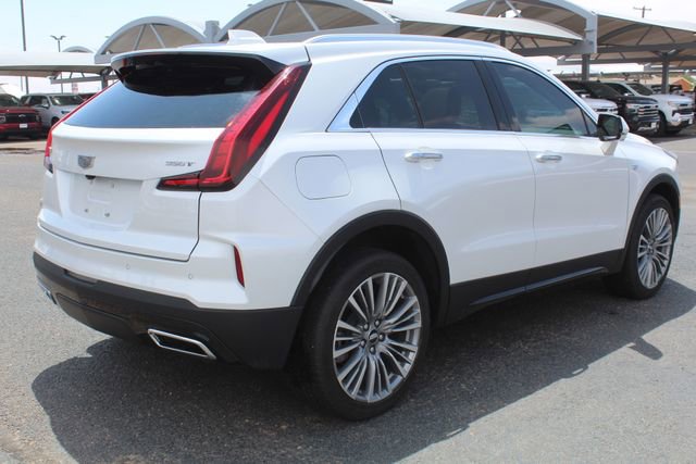 Used 2024 Cadillac XT4 Premium Luxury w/ Active Safety Package FWD image 3