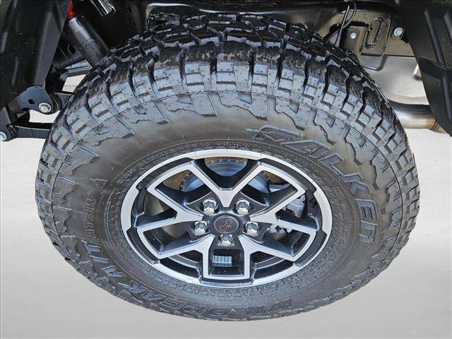 New 2026 Jeep Gladiator Rubicon w/ Steel Power Dome Hood Package AWD/4WD image 10