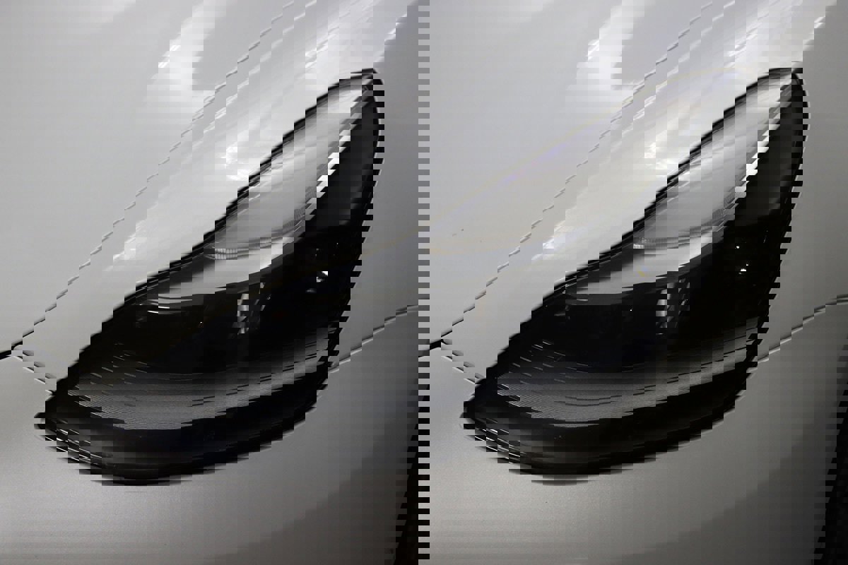 Used 2023 Tesla Model 3 Standard Range image 6