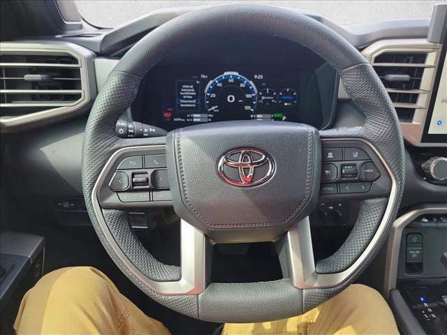 Used 2025 Toyota Tundra Limited AWD/4WD image 19