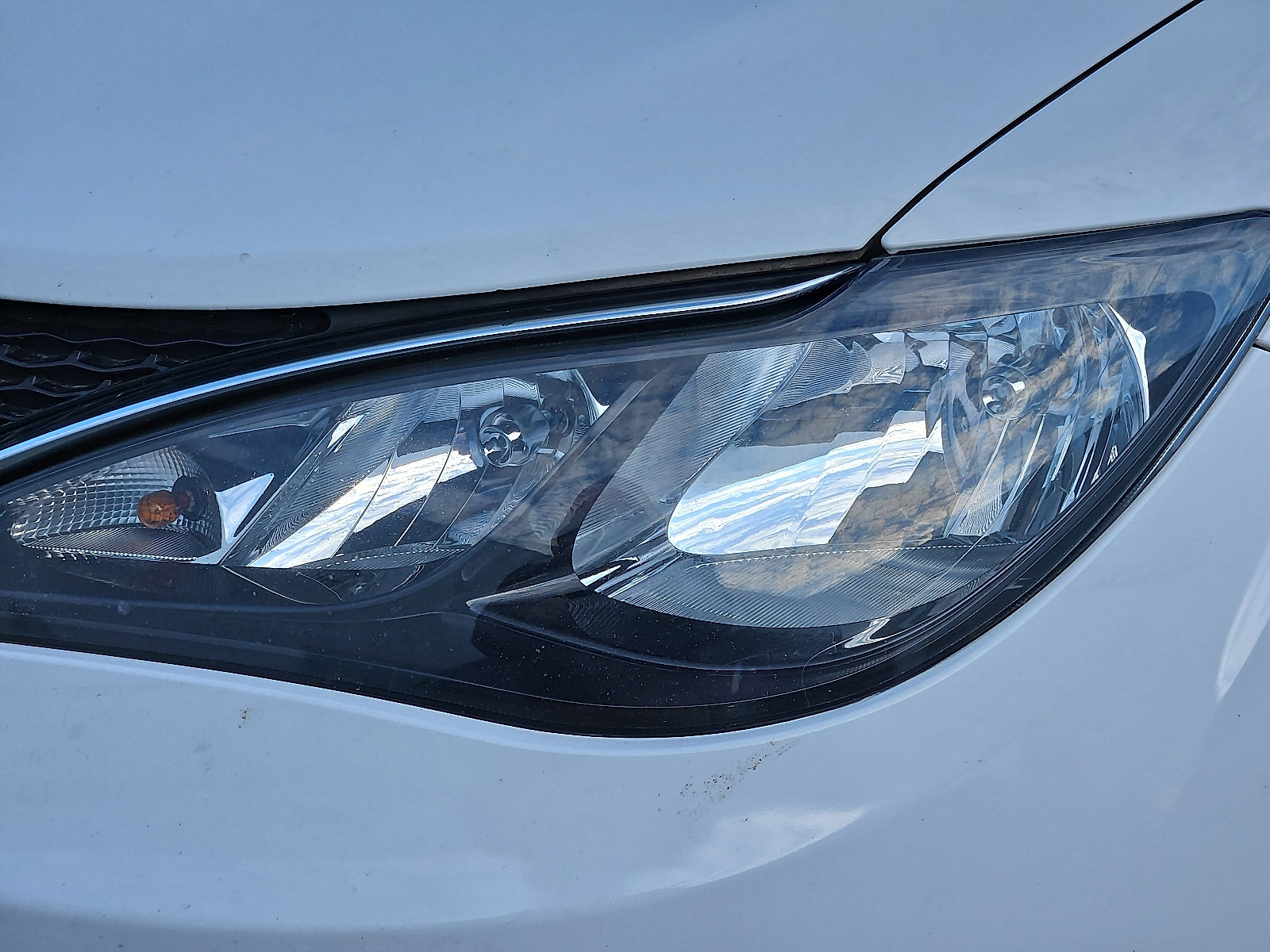 Used 2020 Chrysler Voyager Lxi image 5