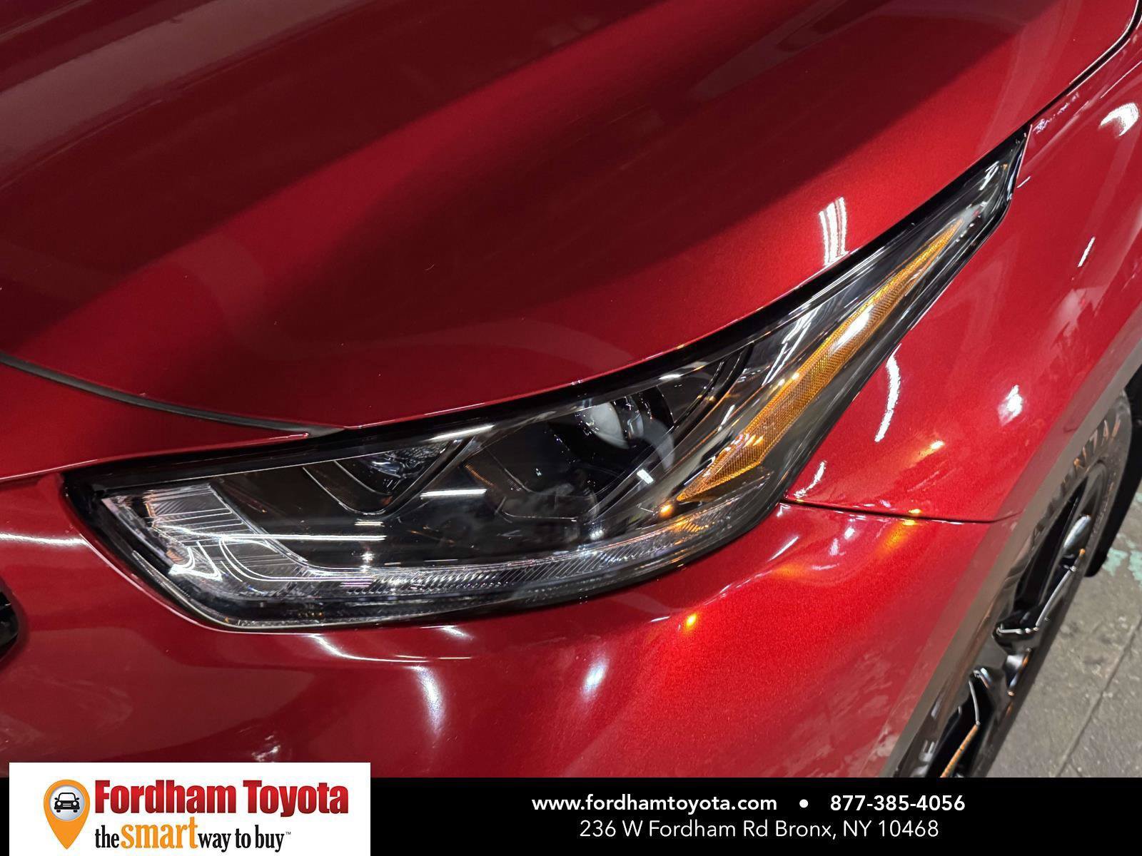 Used 2023 Toyota Highlander XSE AWD/4WD image 8