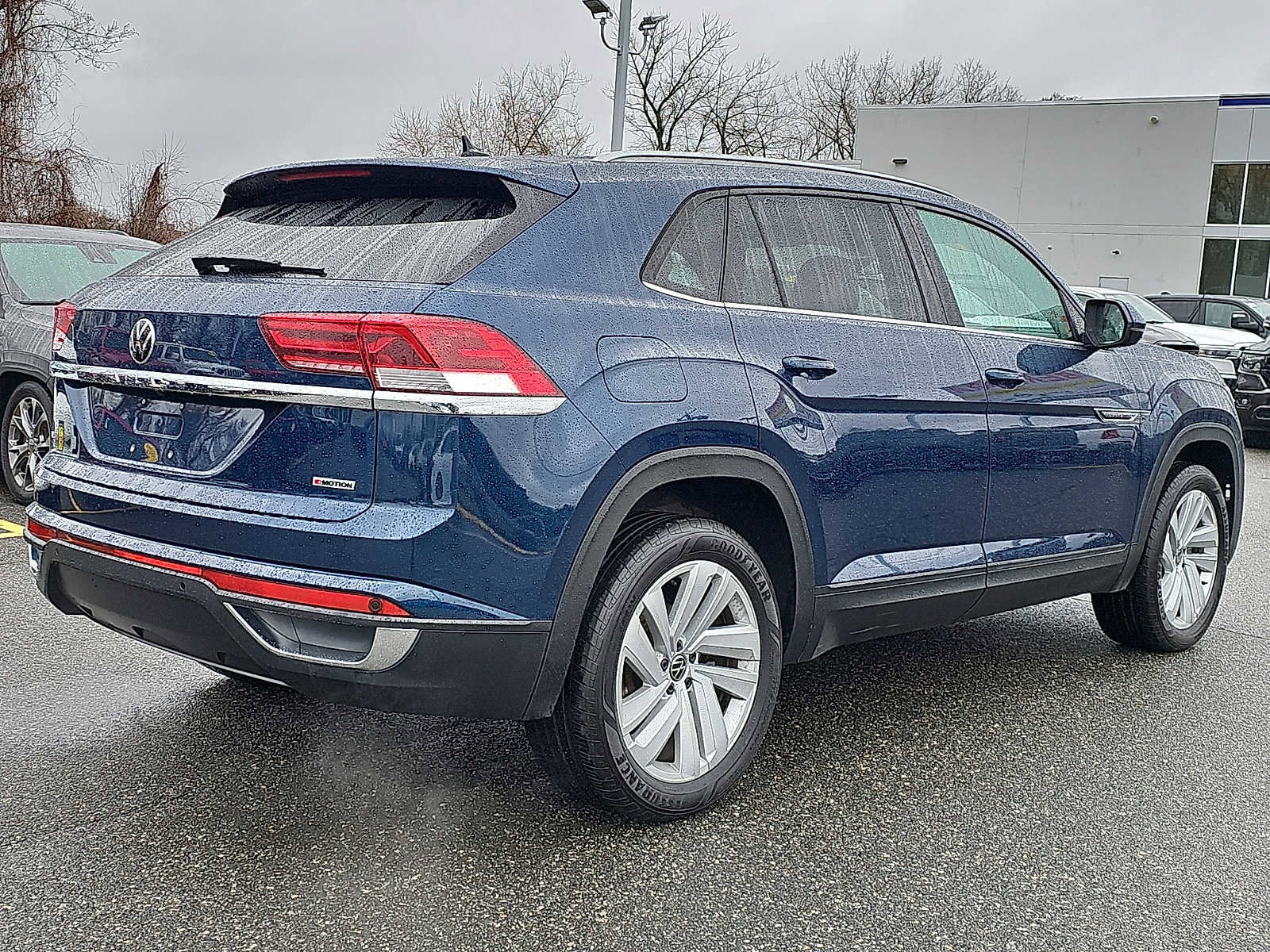 Used 2022 Volkswagen Atlas Cross Sport SE image 6