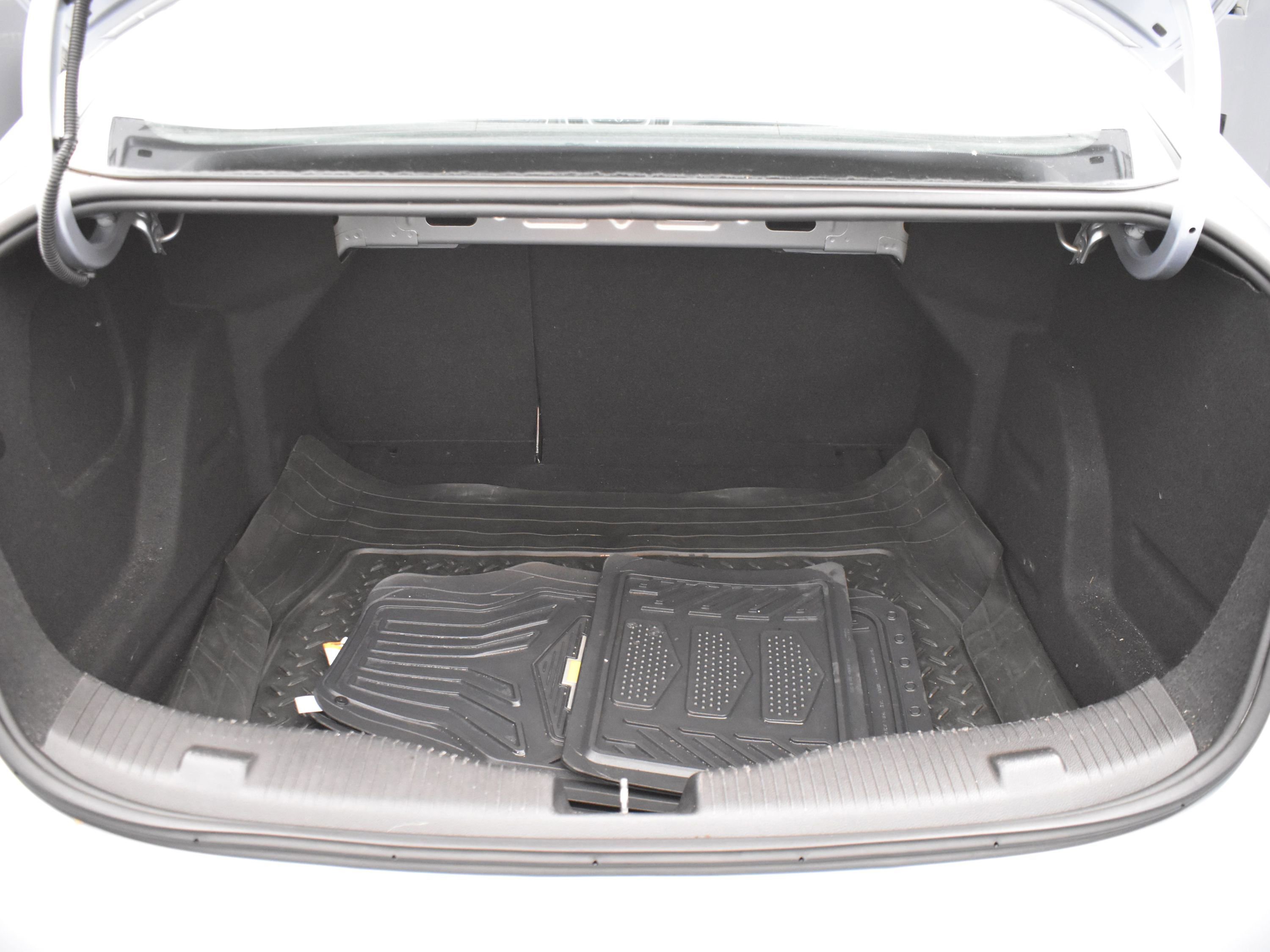 Used 2017 Chevrolet Cruze LT image 17