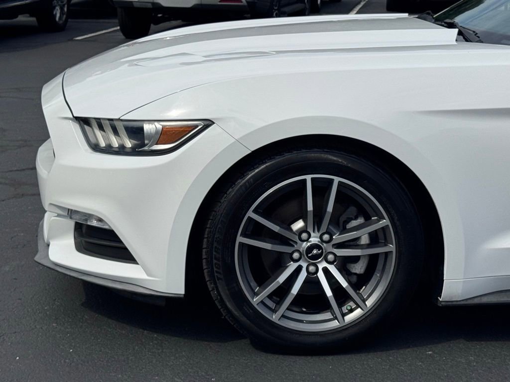 Used 2015 Ford Mustang Convertible RWD image 30