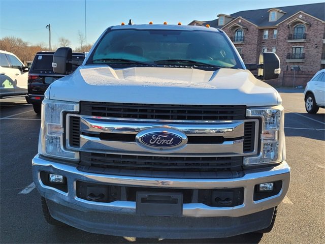 Used 2019 Ford F350 XLT w/ XLT Value Package image 2