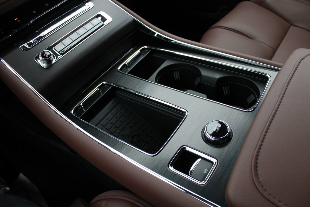 New 2026 Lincoln Aviator Reserve AWD/4WD image 16