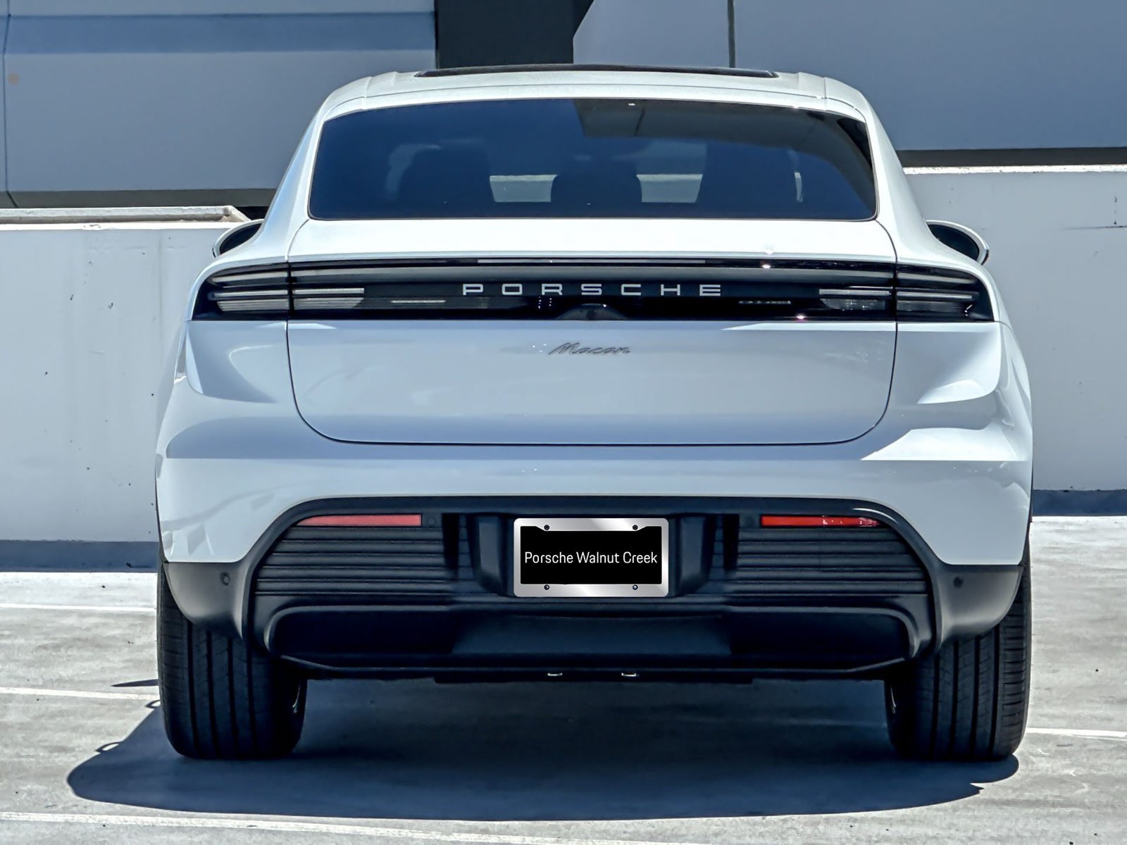 New 2026 Porsche Macan Electric RWD image 8