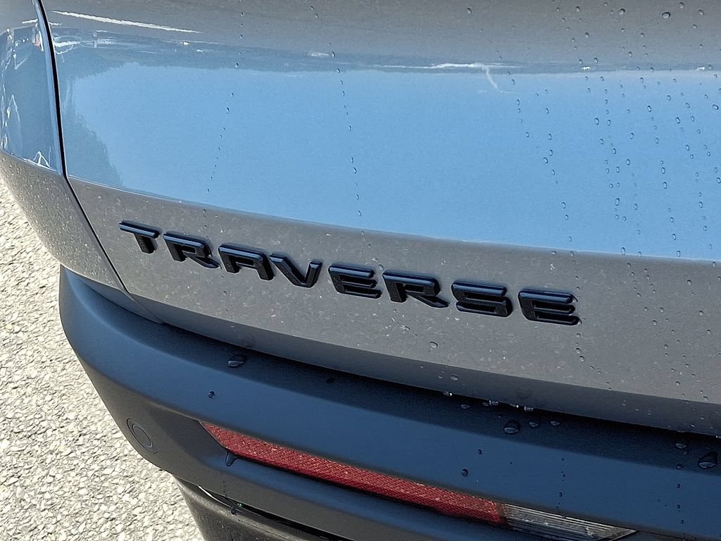New 2027 Chevrolet Traverse LT w/ Midnight/Sport Edition FWD image 11