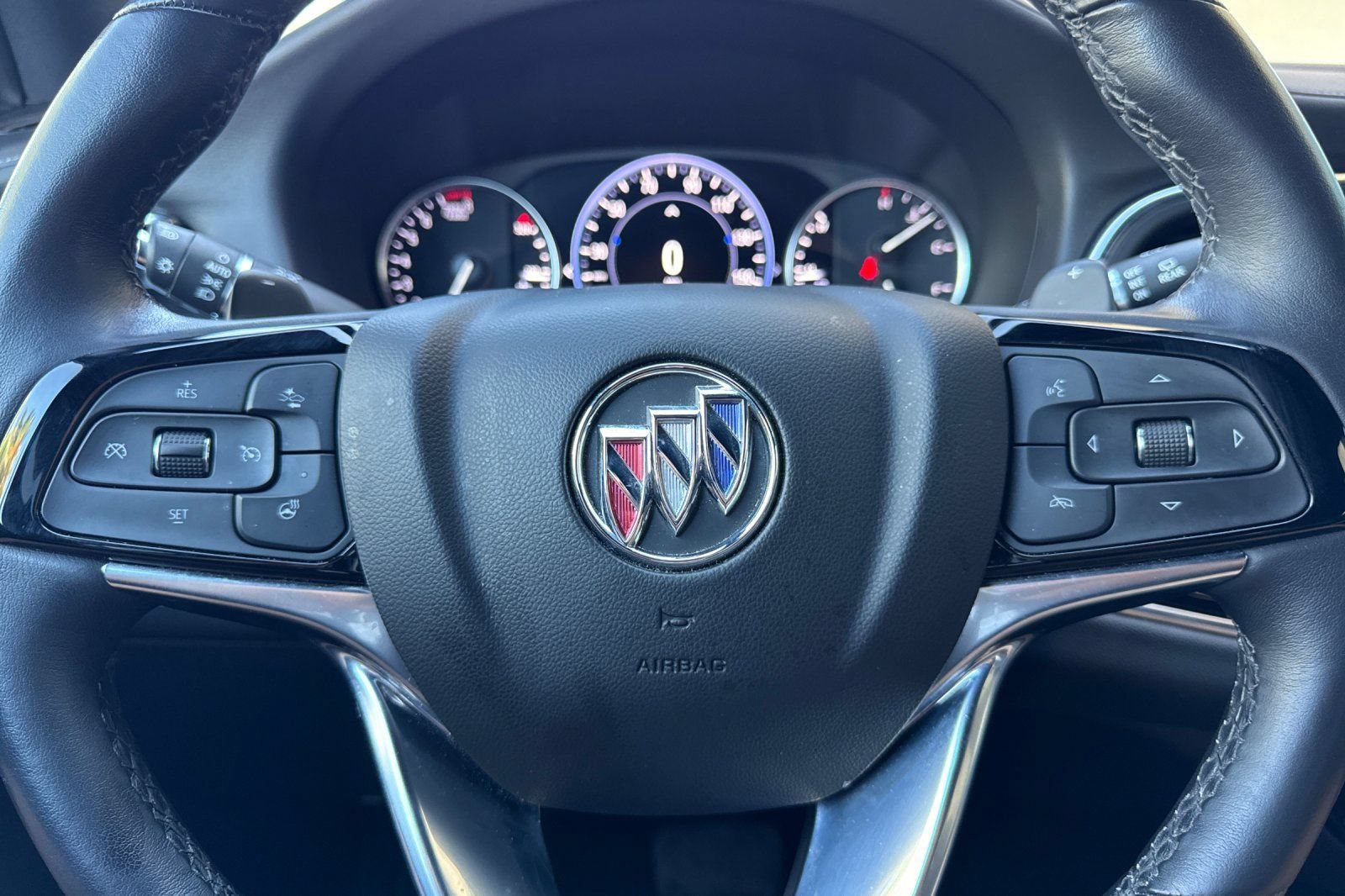 Certified 2024 Buick Enclave Avenir FWD image 25