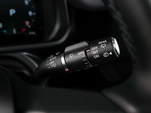 New 2026 Land Rover Defender 110 X-Dynamic SE AWD/4WD image 21