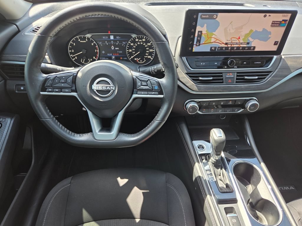 Used 2024 Nissan Altima 2.5 SV w/ SV Premium Package FWD image 28